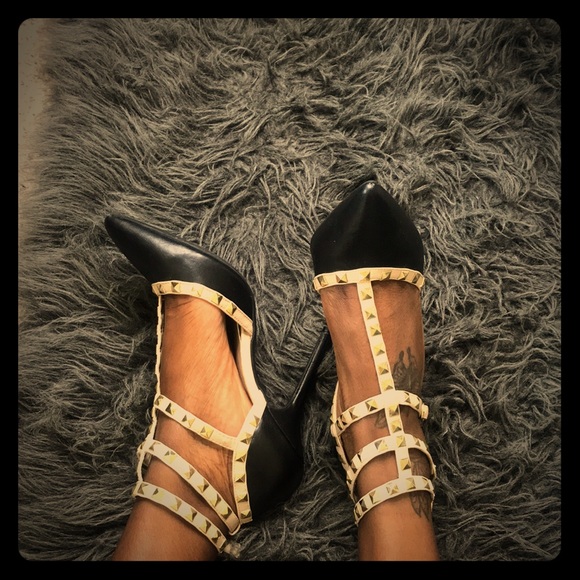 Heels - Picture 1 of 3